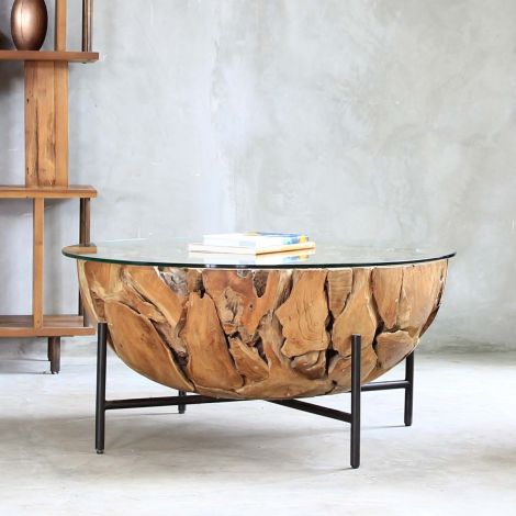 Холна маса от тиково дърво с екзотичен дизайн и елегантна визия. 